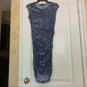 Beautiful fitted zipper dress